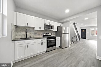 2327 Watkins St in Philadelphia, PA - Building Photo - Building Photo