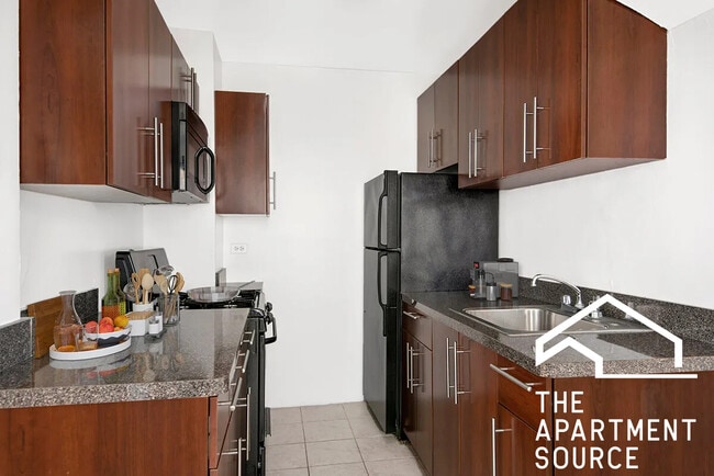property at 2756 N Pine Grove Ave