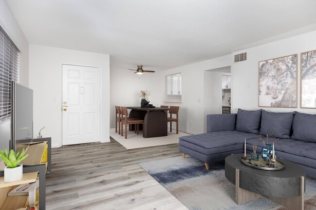 4310 Russell Avenue in Los Angeles, CA - Building Photo - Building Photo