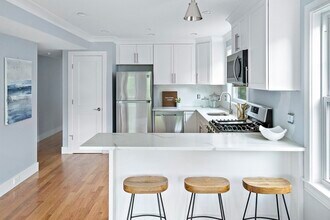 650 Hyde Park Ave in Boston, MA - Building Photo - Building Photo