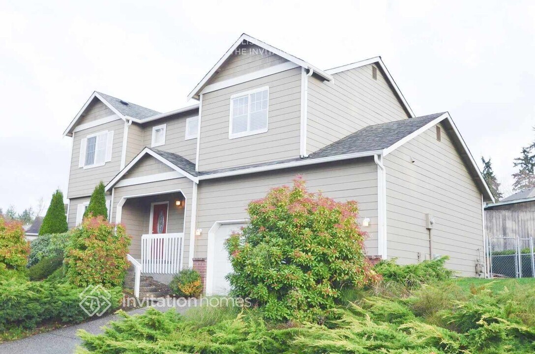 126 Forest Ct in Everett, WA - Building Photo