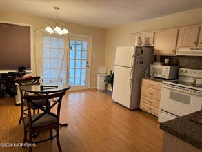 93 Halls Croft Rd in Freehold, NJ - Building Photo - Building Photo