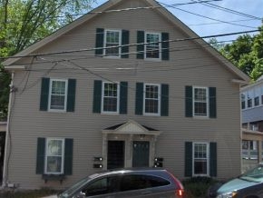 9 Central St in Newmarket, NH - Foto de edificio - Building Photo