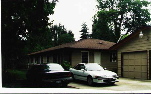 212 S Blakely St in Monroe, WA - Building Photo