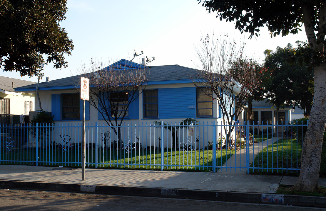 934 S Grevillea Ave in Inglewood, CA - Building Photo