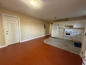 175 Pembina St in New Westminster, BC - Building Photo - Building Photo