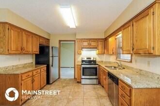 14801 S Brougham Dr in Olathe, KS - Building Photo - Building Photo