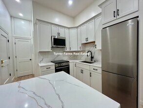 464 Beacon St, Unit 2F in Boston, MA - Building Photo - Building Photo