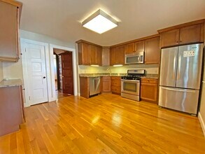 24 Bowdoin St in Newton, MA - Building Photo - Building Photo