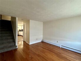 35 Lancashire St in Providence, RI - Building Photo