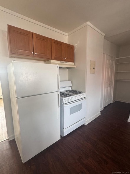 202 Noble Ave, Unit 1 in Bridgeport, CT - Building Photo
