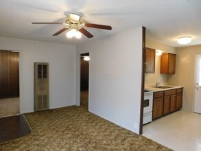 220 Ohio St in El Dorado, KS - Building Photo - Building Photo