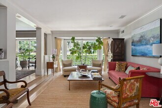 4658 Del Moreno Dr in Los Angeles, CA - Building Photo - Building Photo
