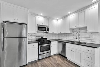 925 W 30th St in Los Angeles, CA - Building Photo - Building Photo