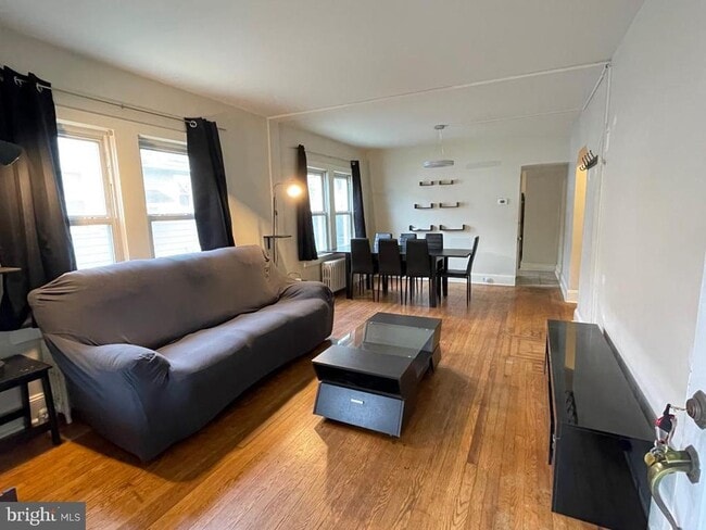property at 721 Mayflower Ave