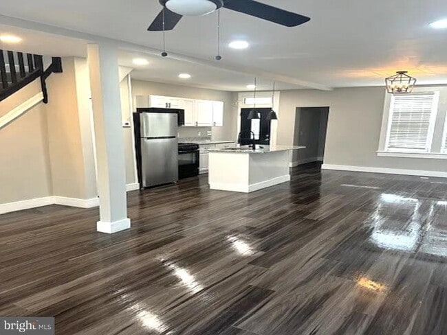 property at 3617 W Garrison Ave