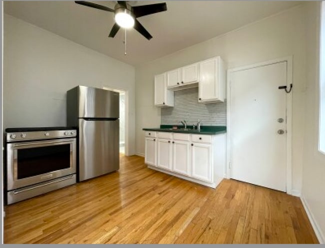 2221 N Hoyne Ave, Unit 2