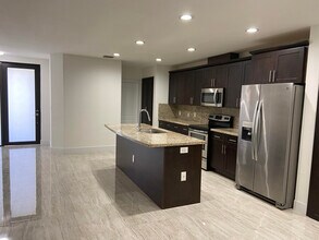 281 Bella Sol Way in West Palm Beach, FL - Building Photo - Building Photo