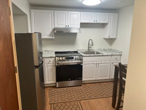 1589 Summit Rd in Cincinnati, OH - Building Photo - Building Photo