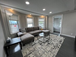 14 Lathrop St in Salem, MA - Building Photo - Building Photo