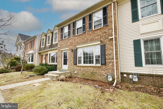 7957 De Arment Ct in Springfield, VA - Building Photo - Building Photo