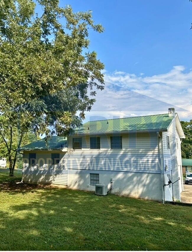 3891 Rolling Brook Cir in Cleveland, TN - Building Photo - Building Photo