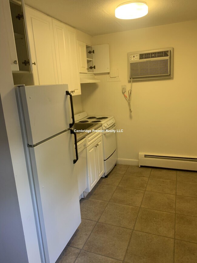 49 Pond St Rentals in Waltham, MA