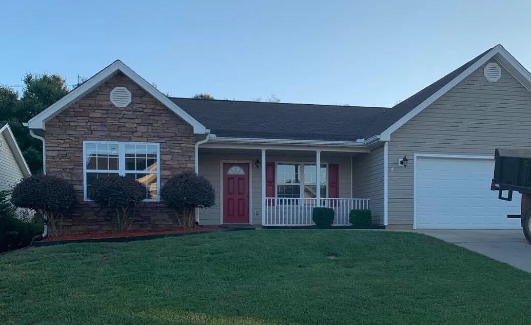 5 Ivory Arch Ct in Simpsonville, SC - Building Photo