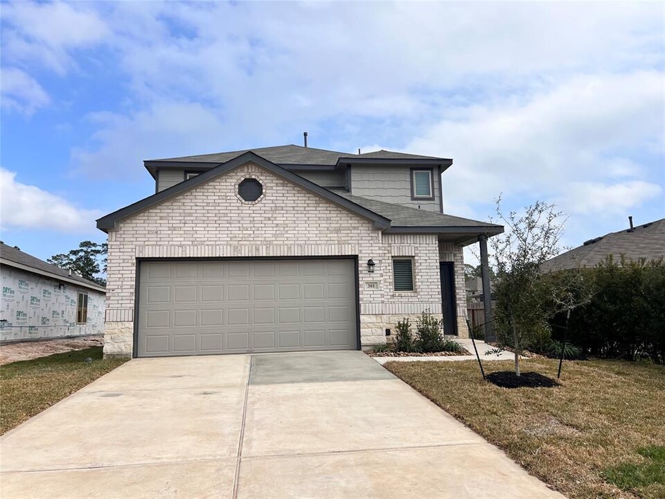 301 Gallant Front Trl in Magnolia, TX - Building Photo