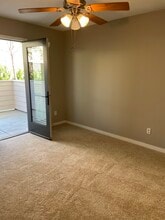 11337 Zapata Ave, Unit Master bedroom in San Diego, CA - Building Photo - Building Photo