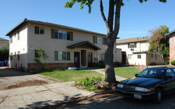 1593 Quebec Ct in Sunnyvale, CA - Building Photo - Building Photo