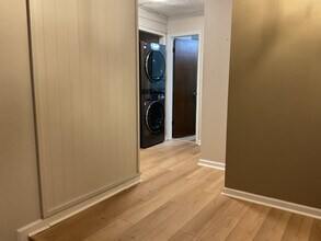 215 Thornton Dr in Fayetteville, GA - Building Photo - Building Photo