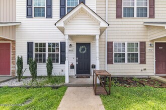9005 Banister Loop in Jacksonville, NC - Building Photo - Building Photo