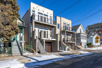 Cambridge Crossing Townhomes in Milwaukee, WI - Building Photo - Building Photo