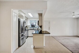 1050 NW 13th St, Unit 193d in Boca Raton, FL - Building Photo - Building Photo