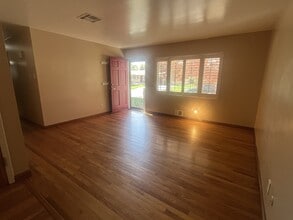 6448 Iris Way in Arvada, CO - Building Photo - Building Photo