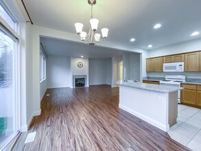 4638 NE Beaumead Ln in Hillsboro, OR - Building Photo - Building Photo