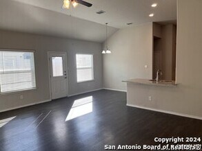 618 Ashers Pl in Seguin, TX - Building Photo - Building Photo