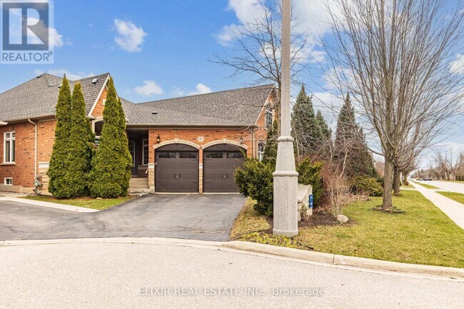 397 Burloak Dr in Oakville, ON - Building Photo - Building Photo