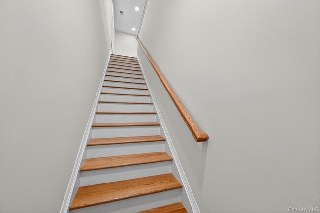 19 Welling Pl in Warwick, NY - Building Photo - Building Photo