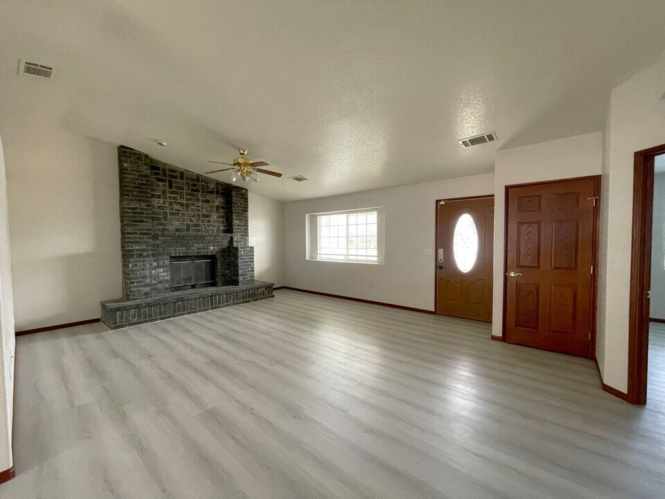 9430 Irene Ave in California City, CA - Building Photo
