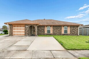 1501 Somerset Pl in Marrero, LA - Building Photo