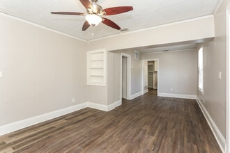 6517 Sunset Dr in Jacksonville, FL - Building Photo - Building Photo