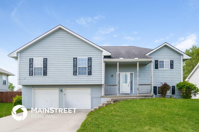 217 E 22 Terrace in Kearney, MO - Building Photo
