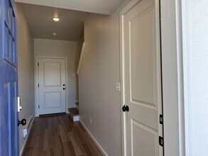 Beautiful Home in Windsor with Internet Included! in Windsor, CO - Building Photo - Building Photo