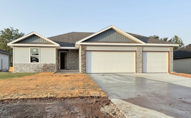 property at 112 E Rosalie St