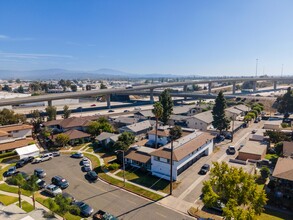 2650 E Park Ln in Anaheim, CA - Building Photo - Building Photo