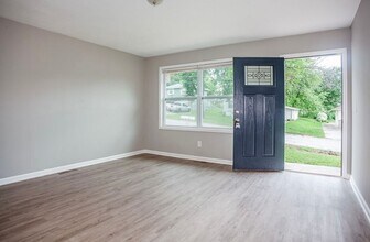 5103 NE 44th Terrace in Kansas City, MO - Building Photo - Building Photo