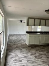 12300 Phillips Ln in Gibsonton, FL - Building Photo - Building Photo