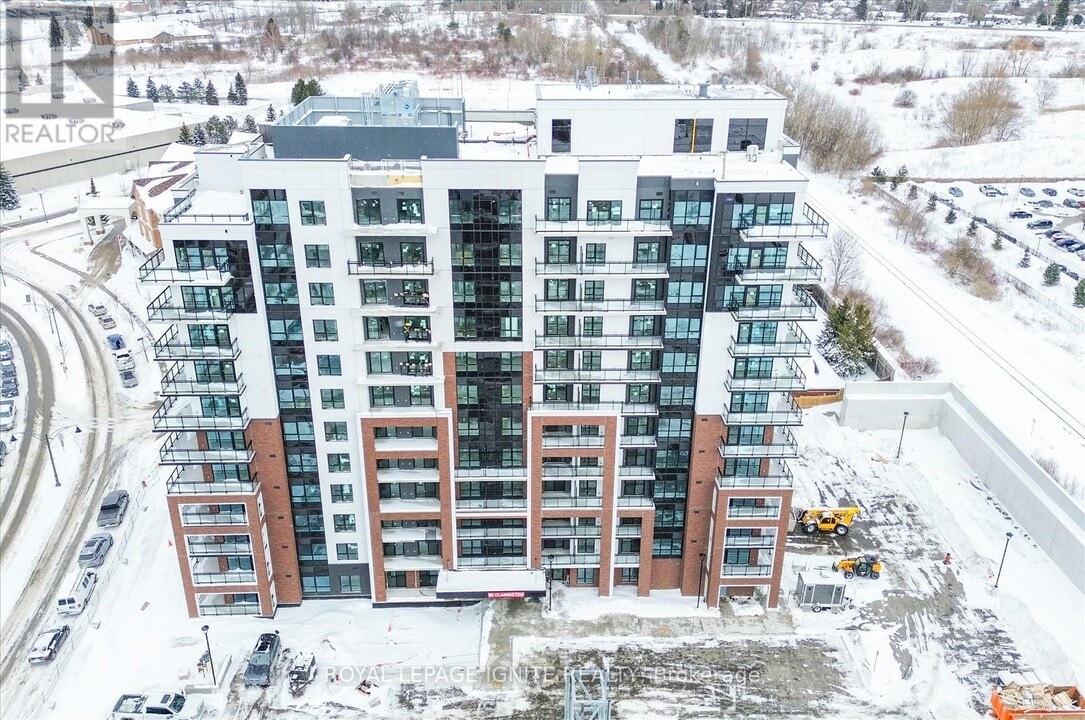 55 Clarington Blvd in Bowmanville, ON - Building Photo